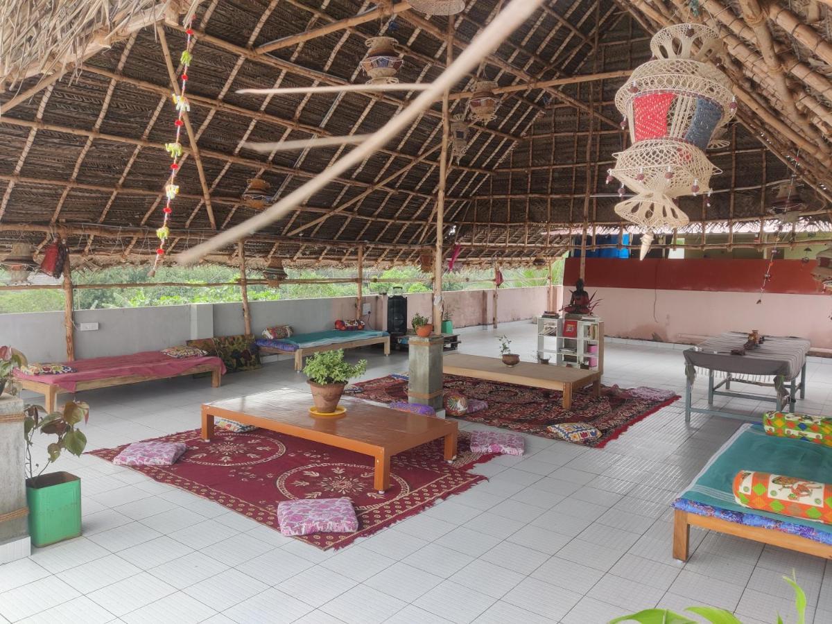 Woodpacker Hostel Auroville Pondicherry Экстерьер фото